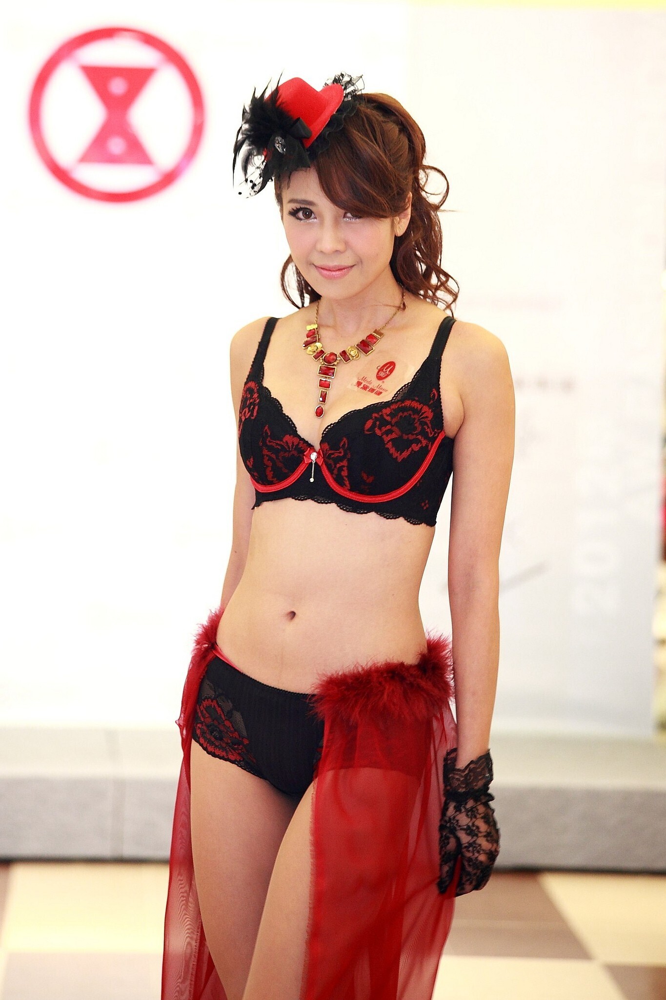 [Fashion Show] 曼黛瑪蓮.莎薇華哥爾 国产模特美女图片